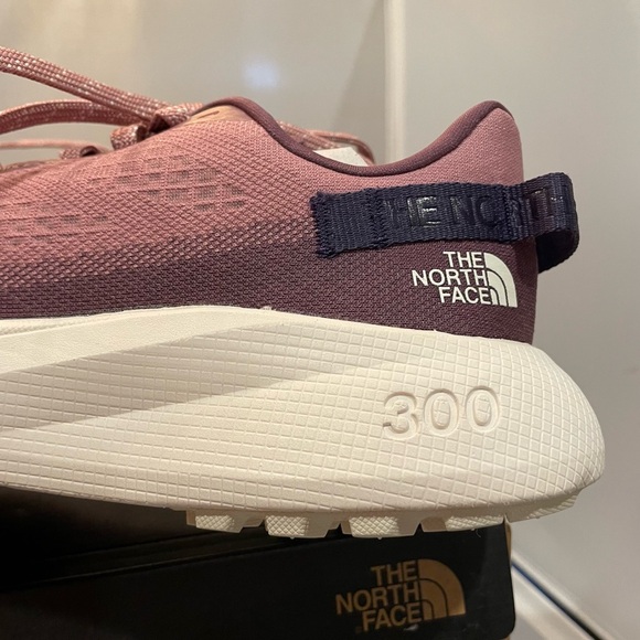 NIB The North Face Sz 9 Womens Midnight Mauve W Altamesa 300 Sneaker Shoes $129! - Picture 4 of 12